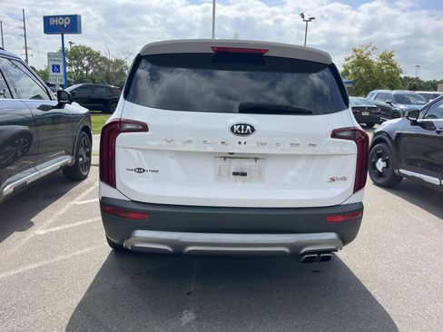Used 2021 Kia Telluride S FWD image 3