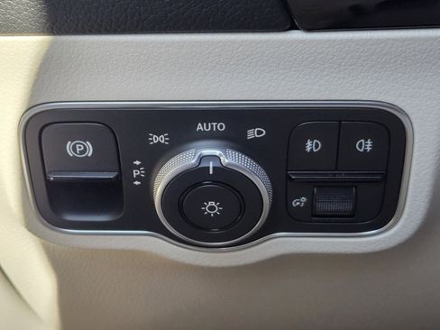 Certified 2025 Mercedes-Benz GLA 250 250 image 21