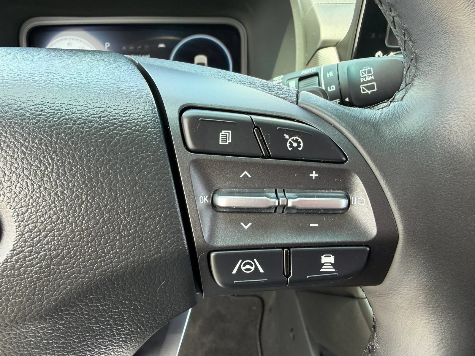 Used 2023 Hyundai Kona Limited FWD image 15
