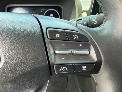 Used 2023 Hyundai Kona Limited FWD image 15