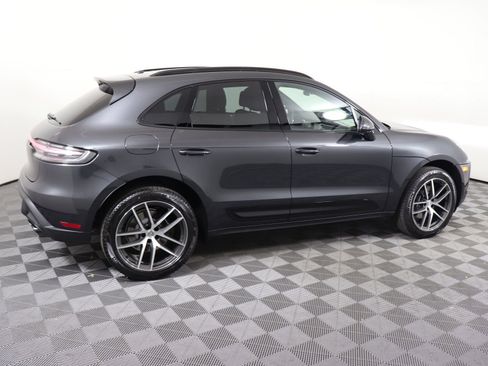 Used 2025 Porsche Macan image 8