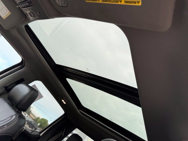 Used 2019 Ford F350 Lariat w/ Chrome Package AWD/4WD image 3