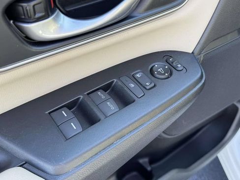 Used 2021 Honda CR-V EX-L image 29