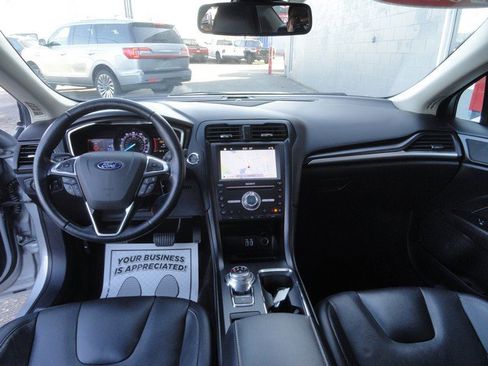 Used 2019 Ford Fusion Titanium image 17