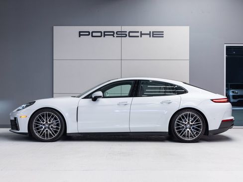 Certified 2024 Porsche Panamera RWD image 2