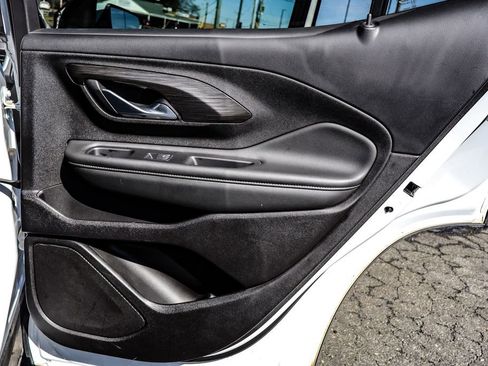 Certified 2024 GMC Terrain SLT image 38