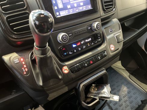 Used 2025 RAM ProMaster 2500 w/ Convenience Group FWD image 28