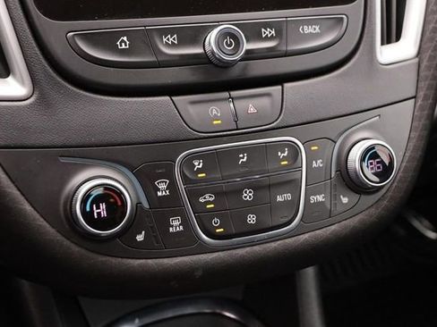 Used 2024 Chevrolet Malibu LT image 19