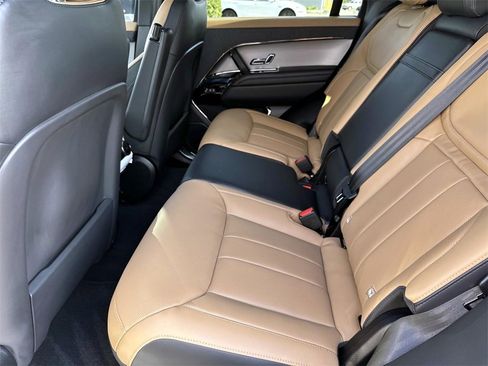 New 2026 Land Rover Range Rover Sport Dynamic SE image 12