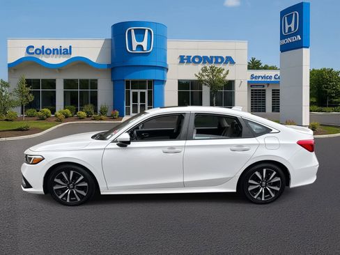 Used 2023 Honda Civic EX image 3