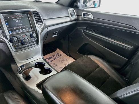 Used 2015 Jeep Grand Cherokee Altitude AWD/4WD image 23