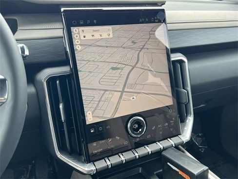 New 2025 GMC Acadia Elevation image 17