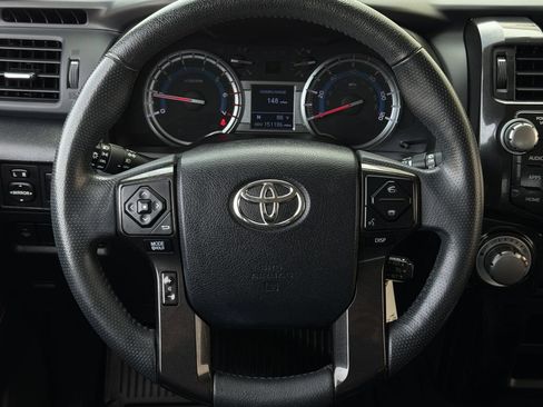 Used 2018 Toyota 4Runner TRD Off-Road Premium AWD/4WD image 13