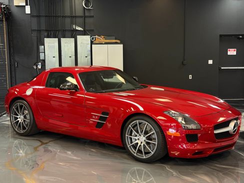 Used 2011 Mercedes-Benz SLS AMG Coupe image 5