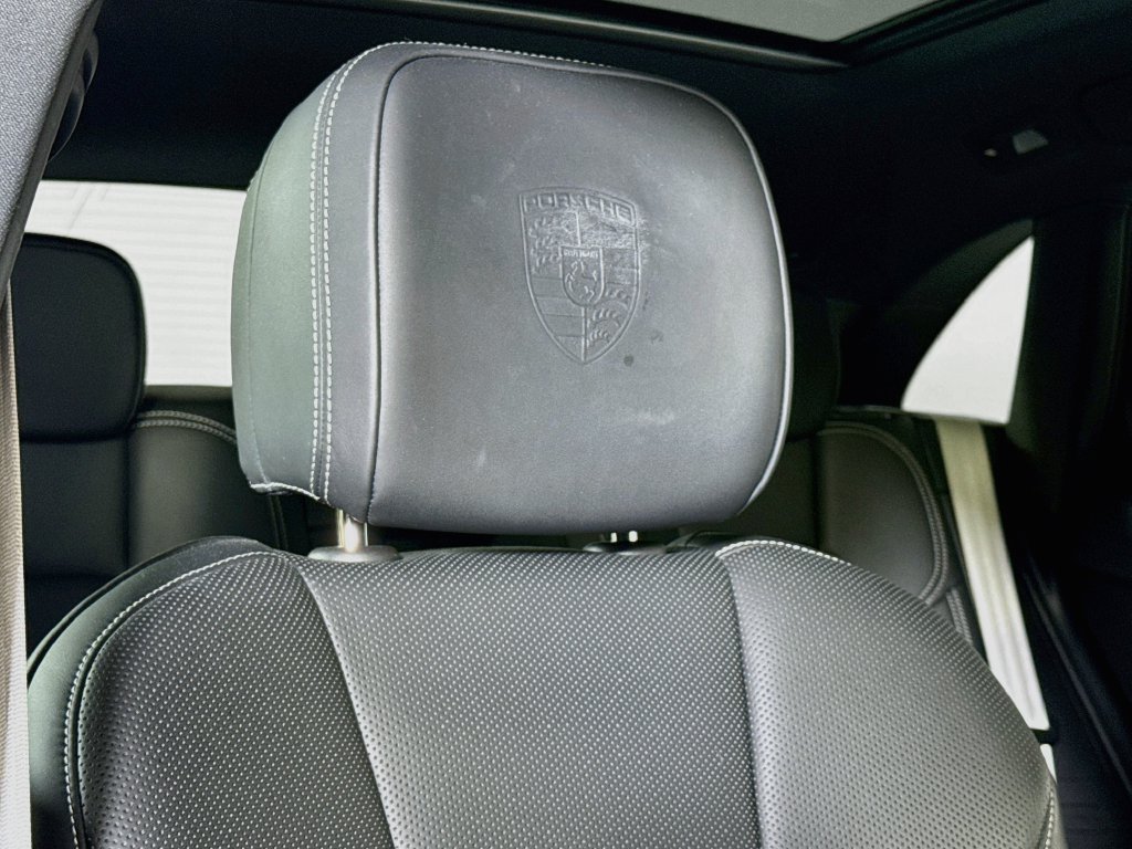 Certified 2023 Porsche Macan S AWD/4WD image 25