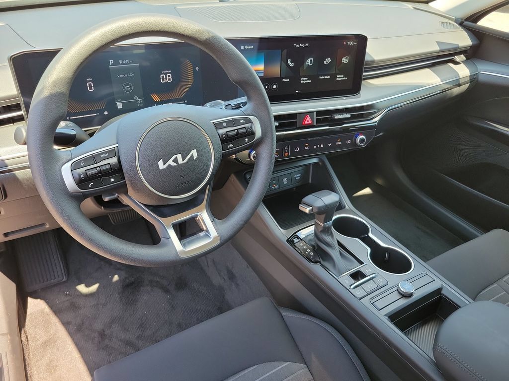 New 2026 Kia K5 LXS FWD image 10