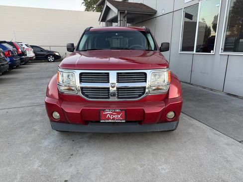 Used 2008 Dodge Nitro SXT image 3