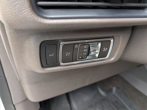Certified 2024 Lincoln Corsair AWD w/ Equipment Group 101A image 31