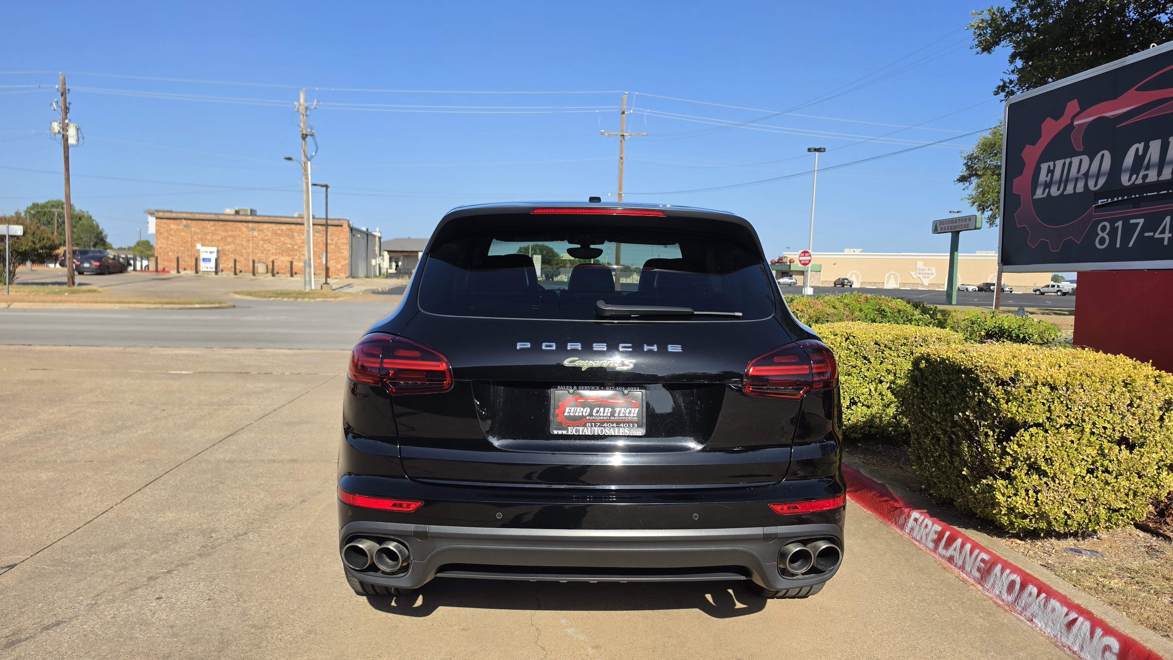 Used 2017 Porsche Cayenne S Platinum w/ Premium Package (PJW) AWD/4WD image 4