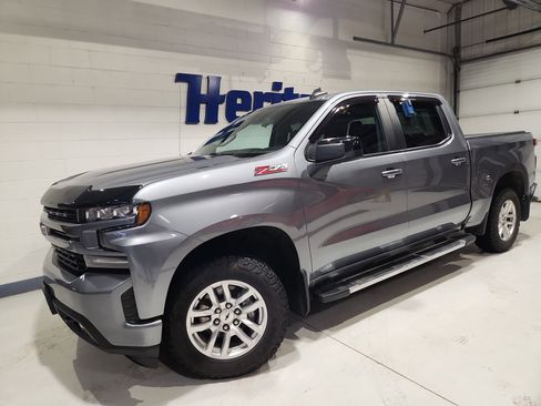 Certified 2021 Chevrolet Silverado 1500 RST image 2