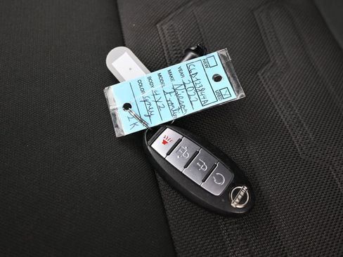 Used 2022 Nissan Frontier Pro-X image 25