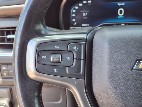 Used 2022 Chevrolet Suburban LT RWD image 36