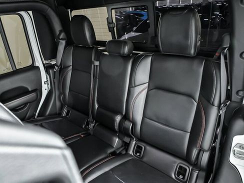 Used 2020 Jeep Gladiator Rubicon AWD/4WD image 18