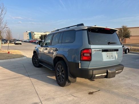 Used 2024 Toyota Land Cruiser image 5