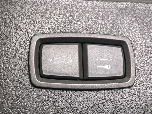 Certified 2024 Porsche Macan GTS w/ Premium Plus Package AWD/4WD image 21
