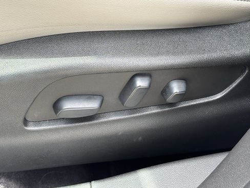 Certified 2023 Cadillac XT4 Premium Luxury w/ Cold Weather Package FWD image 17