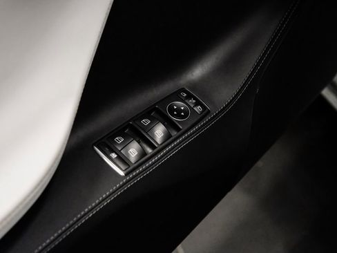 Used 2019 Tesla Model S Performance image 39