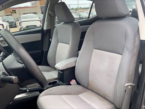 Used 2014 Toyota Corolla LE FWD image 10