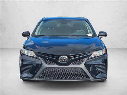 Used 2020 Toyota Camry SE AWD/4WD image 2
