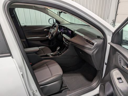 Used 2025 Buick Encore GX Preferred image 26