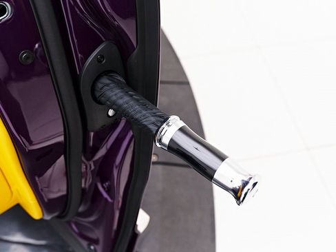 Used 2025 Rolls-Royce Cullinan image 32