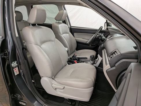 Used 2014 Subaru Forester 2.5i Touring AWD/4WD image 22