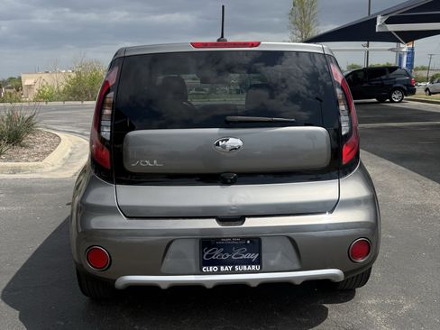 Used 2018 Kia Soul + FWD image 6