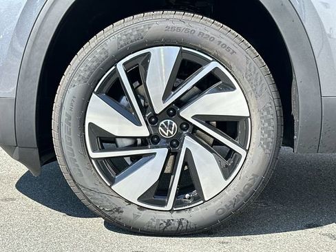 Certified 2024 Volkswagen Atlas SEL AWD/4WD image 11