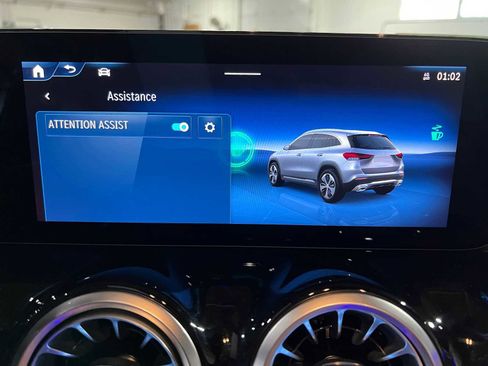 Used 2025 Mercedes-Benz GLA 250 4MATIC image 31