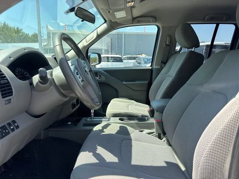 Used 2019 Nissan Frontier SV AWD/4WD image 13