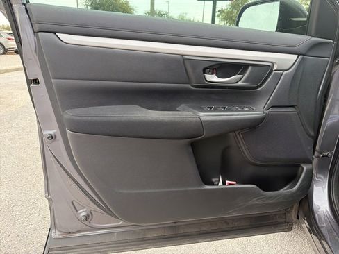 Used 2018 Honda CR-V LX image 11