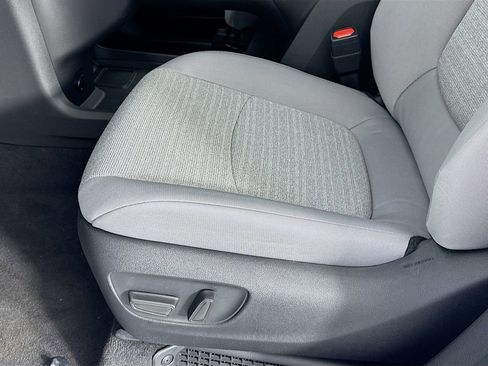 New 2026 Toyota Sienna LE image 23