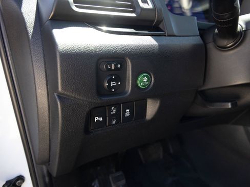Used 2021 Honda Pilot Touring image 13