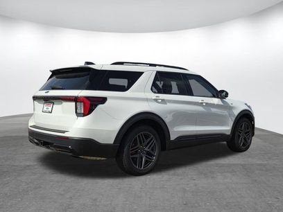 New 2026 Ford Explorer ST-Line w/ ST-Line Street Pack