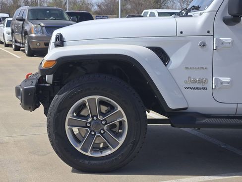 Used 2021 Jeep Wrangler Unlimited Sahara image 8