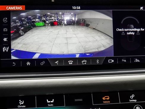 Used 2021 Land Rover Range Rover Sport SVR Carbon Edition image 23