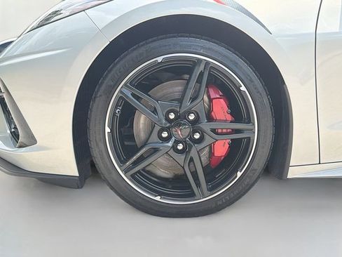 Used 2024 Chevrolet Corvette Stingray Preferred Cpe w/ Z51 Performance Package RWD image 38