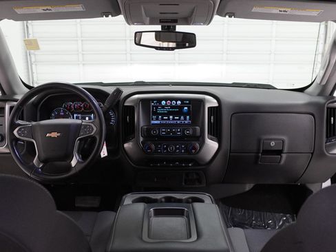 Used 2018 Chevrolet Silverado 1500 LT w/ Texas Edition RWD image 27