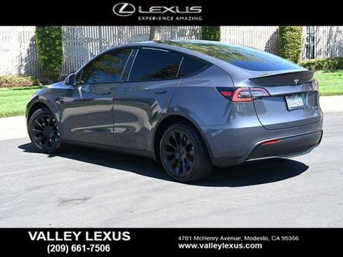 Used 2021 Tesla Model Y Long Range AWD/4WD image 4