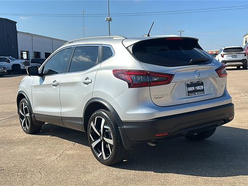 Used 2021 Nissan Rogue Sport SL w/ Premium Package image 6